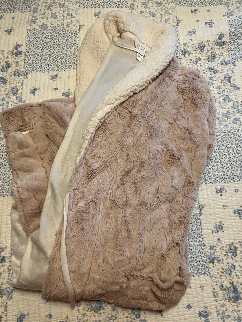 Long fuzzy robe